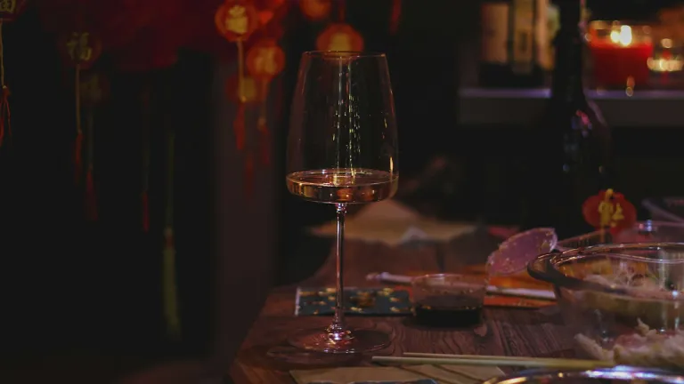 Assyrtiko: The In-Depth Wine Profile