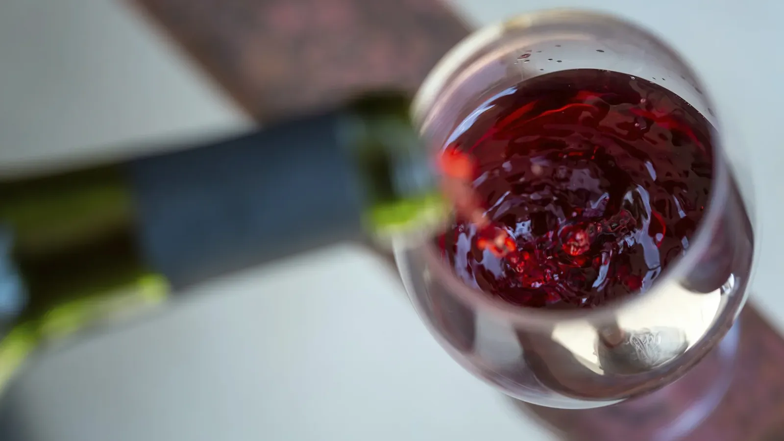Côtes du Rhône Blend: An In-Depth Wine Profile