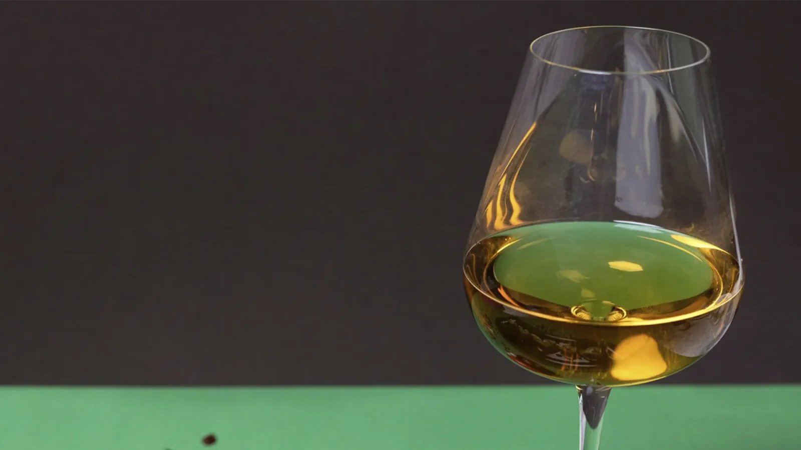 Grenache Blanc: An In-Depth Wine Profile